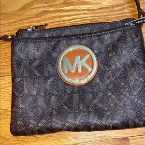 Micheal kors crossbody